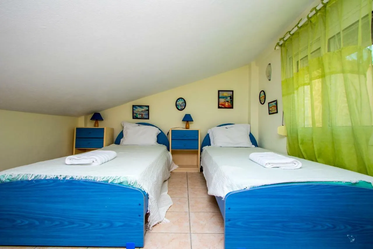 Encore Seaside Villa, Posidi