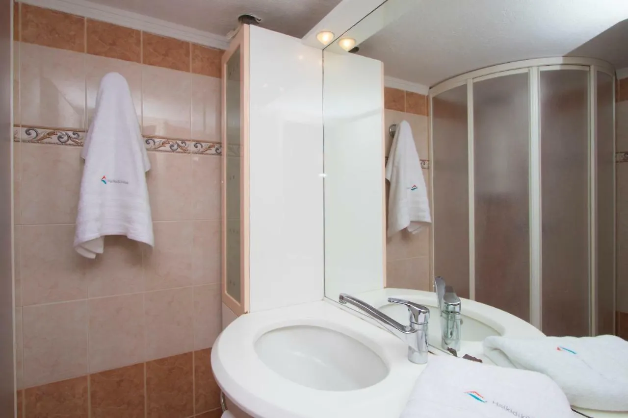 Encore Seaside Villa, Posidi Vila
